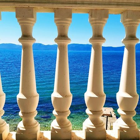 Apartments Vrisak Брист Экстерьер фото