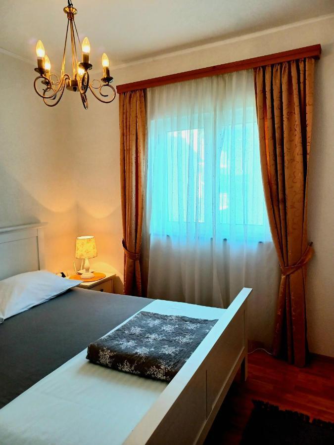 Apartments Vrisak Брист Экстерьер фото