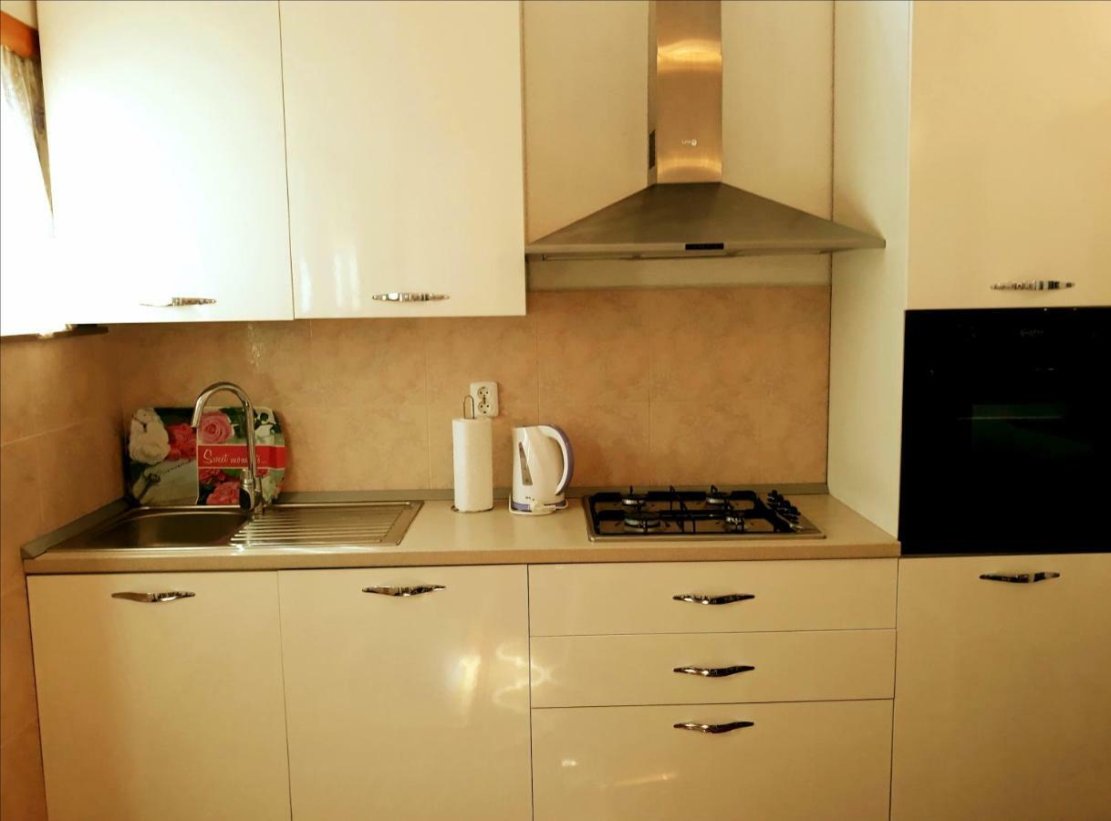 Apartments Vrisak Брист Экстерьер фото
