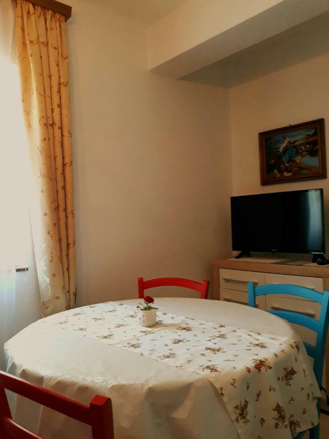 Apartments Vrisak Брист Экстерьер фото